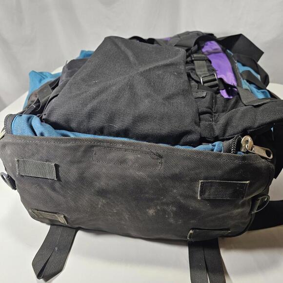Vintage The North Face Internal Frame Purple Travel Luggage Convertible Backpack - Picture 14 of 15